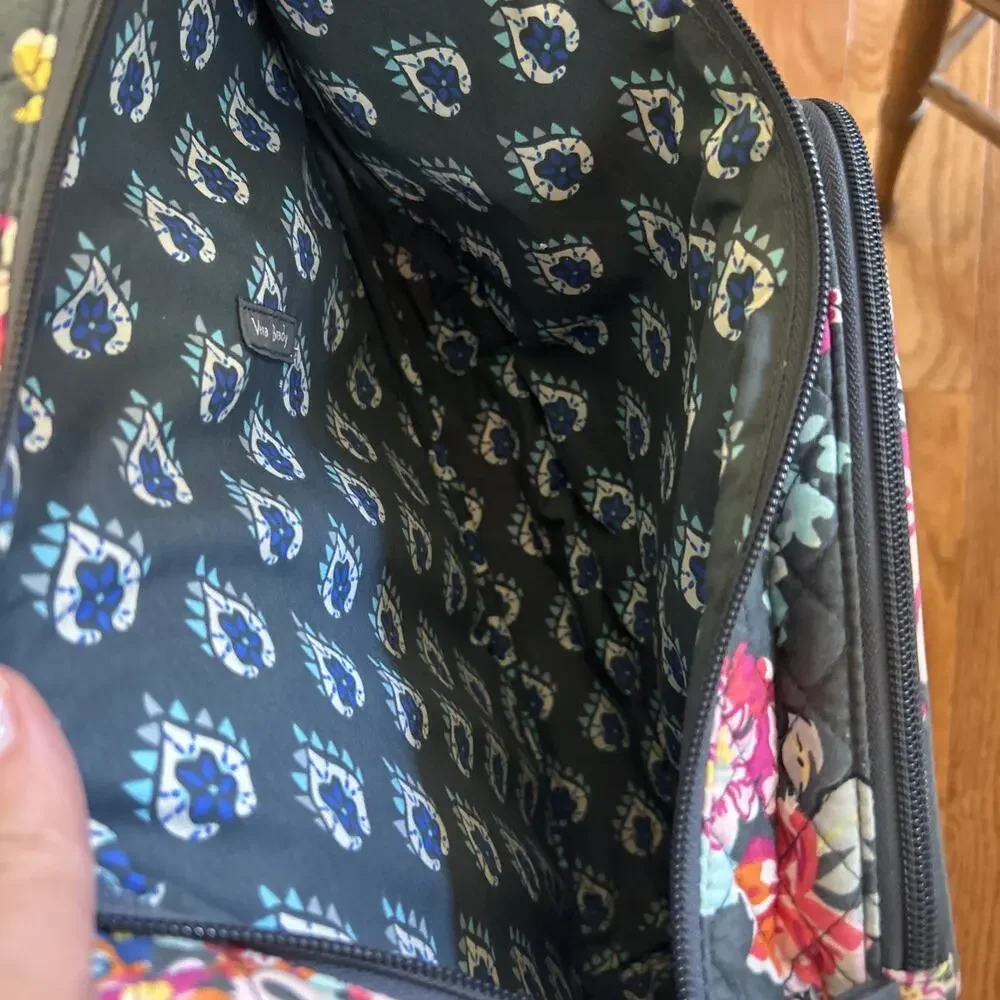 Vera Bradley Sling Backpack Pretty Posies Gray Pink Multi Floral Quilted Iconic